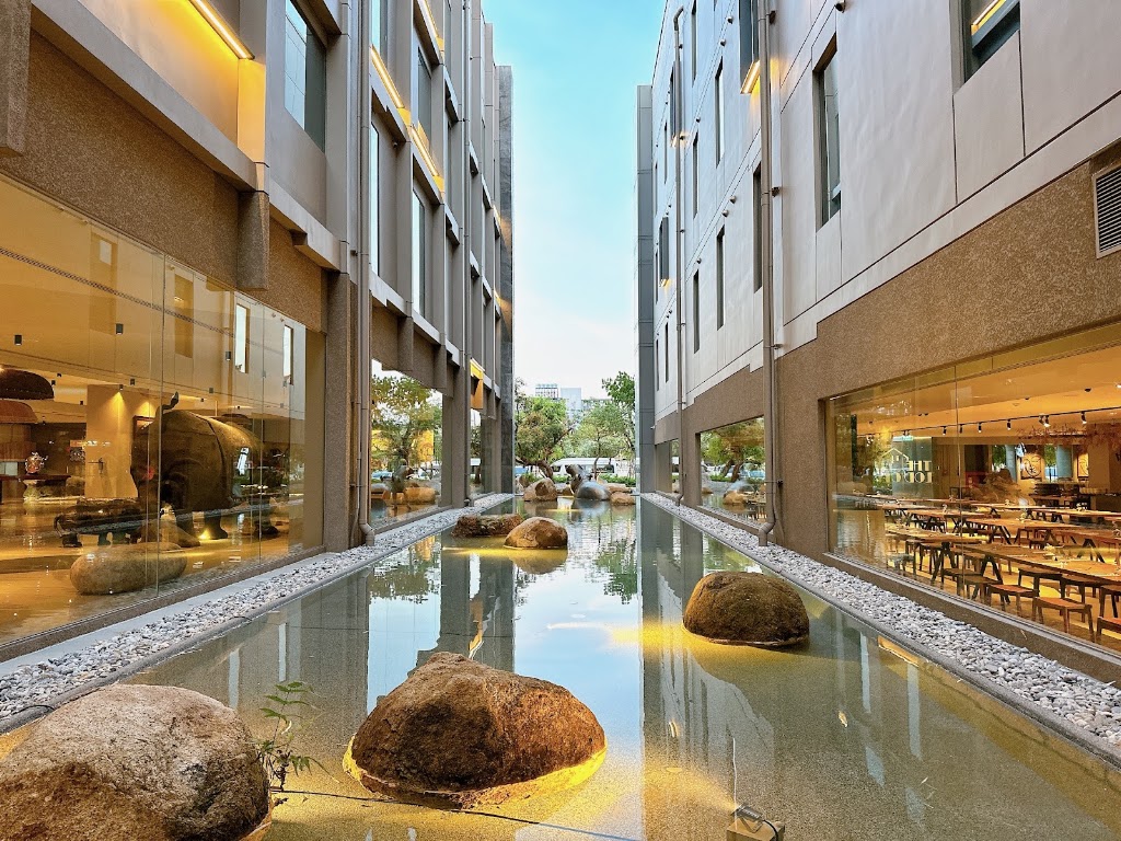 Travelodge Nimman Hotel