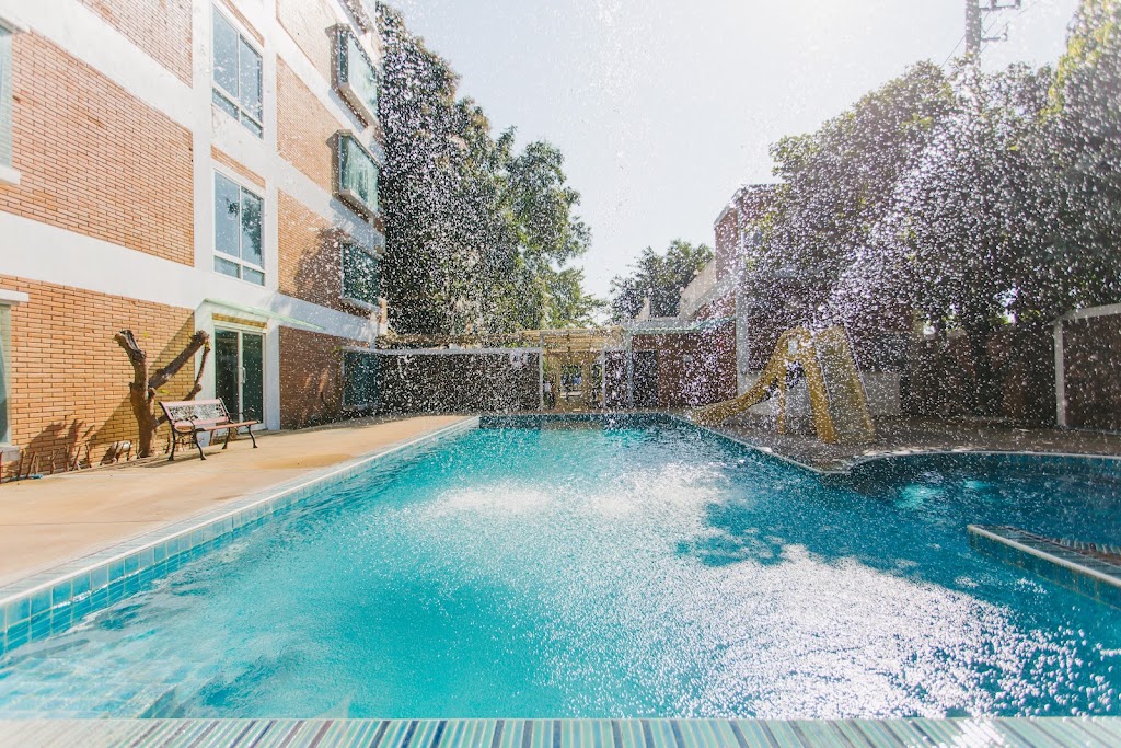 B2 Resort Boutique & Budget Hotel