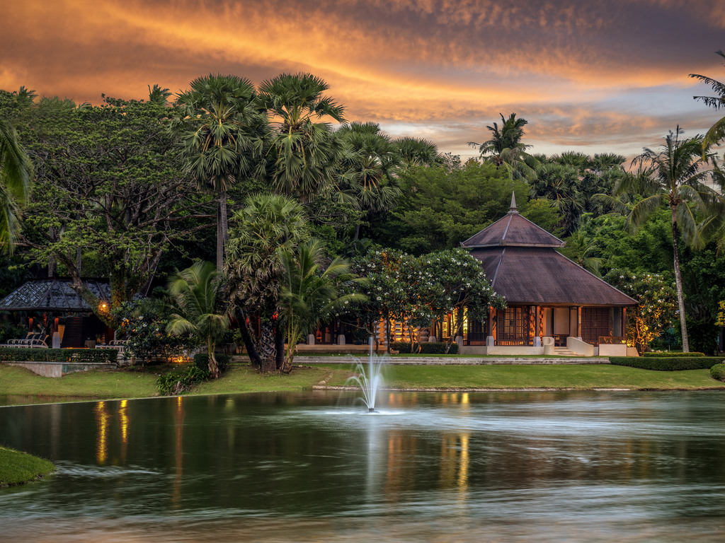 Pullman Phuket Karon Beach Resort