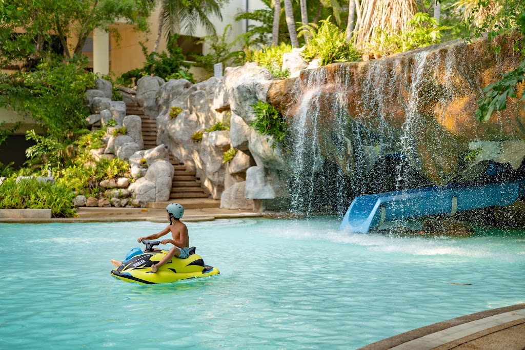 Pullman Phuket Karon Beach Resort